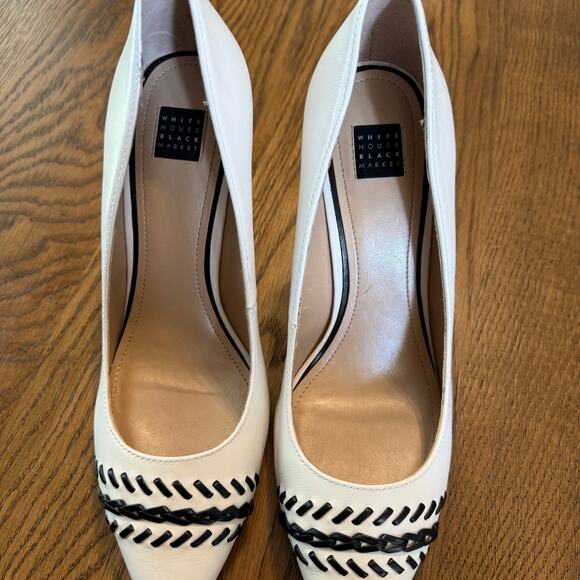 White House Black Market Olivia Whipstitch Heels 9M White Black Leather WHBM - Picture 3 of 5